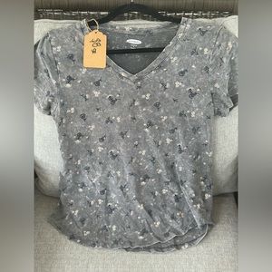 Old Navy Tee Size Small